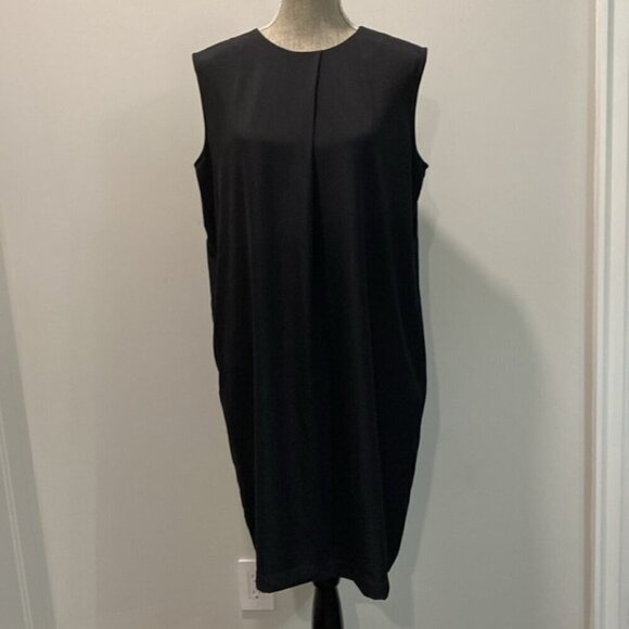 Uniqlo Black sleeveless shift dress size medium - Picture 2 of 15